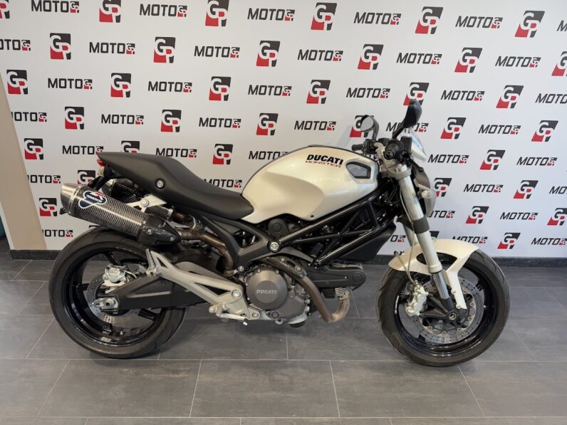 Ducati Monster 696 +